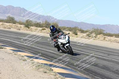 media/Dec-04-2025-Racers Edge (Thu) [[5ebc9f124d]]/3-B Group/3-Session 2 (Turn 7 Inside)/